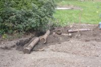 Eerst moet er gegraven worden; oude rioolbuizen verwijderen.